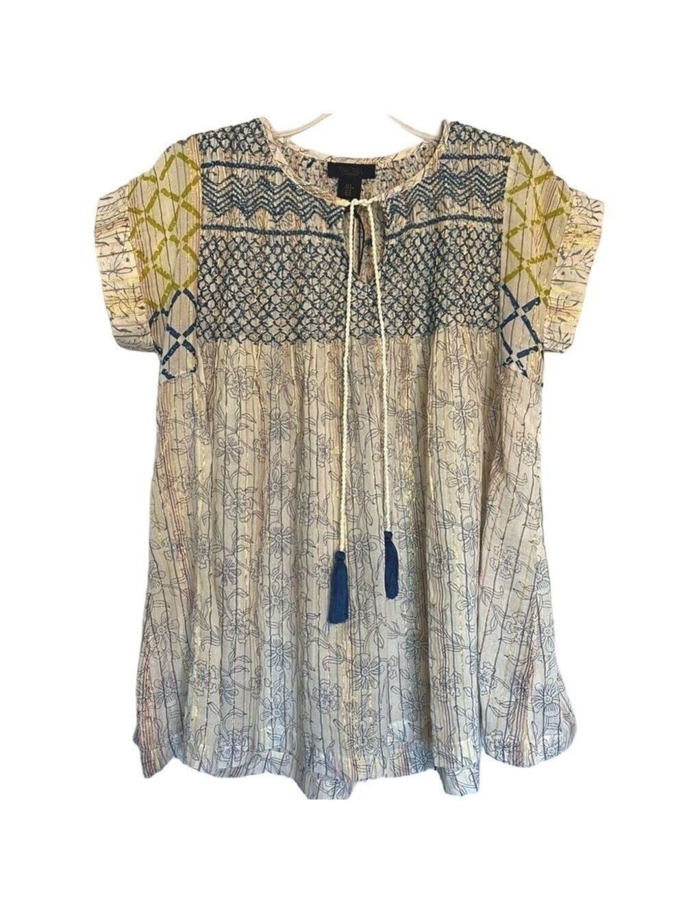 NWT Rachel Roy Women's Blue/Pink Embroidered Size Small Short Sleeve Top